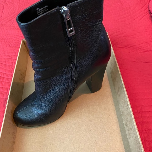 Black leather 4 inch heel Boots. - Picture 3 of 5